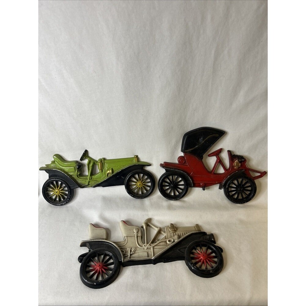 Vintage MIDWEST Cast Metal Antique Car Auto Plaques Wall Hanging Set of 3